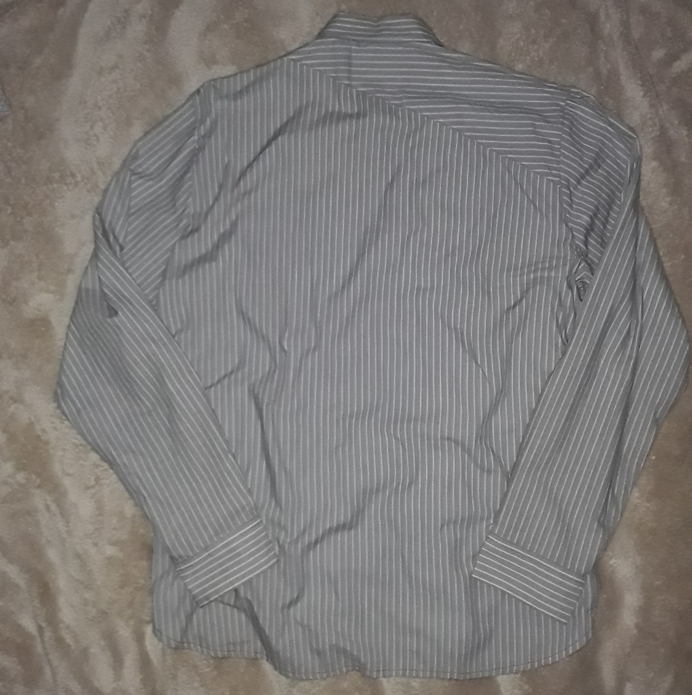 Volcom button down - Picture 3 of 3